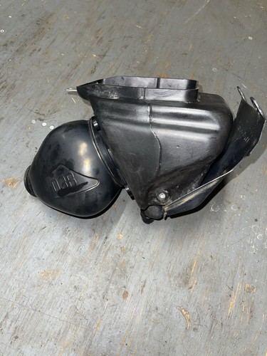 2006 Suzuki RM85 Air Box And Air Filter - Picture 2 of 16