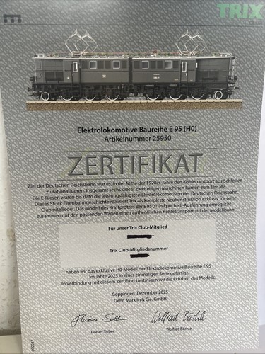 Spur H0 Trix 25950 Zertifikat zur Insider Elektrolokomotive BR E95 | Zustand: Neu