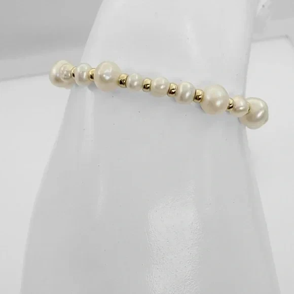 Brazalete de cadena delicada con cuentas doradas Kendra Scott Jovie en perlas de agua dulce Foto 4 de 4