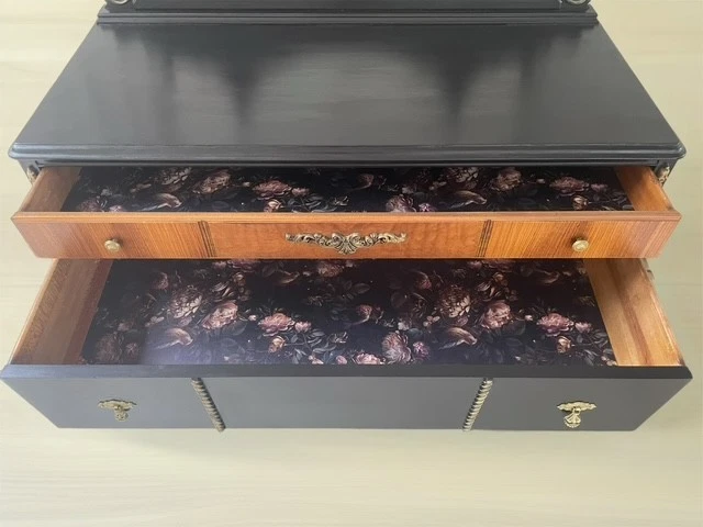 Cómoda vintage de la era de la depresión jacobea Foto 3 de 4