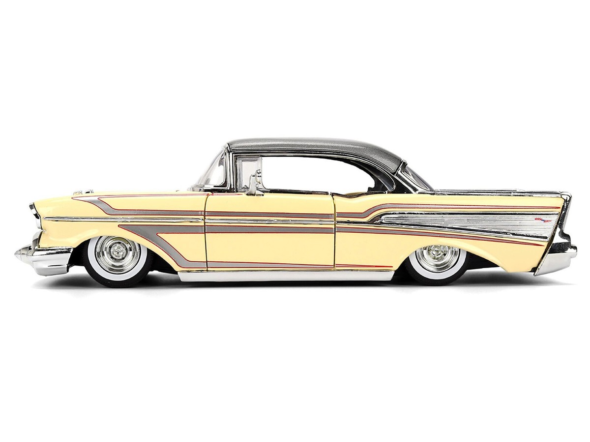 1957 CHEVROLET BEL AIR CREAM 1/24 DIECAST MODEL CAR BY JADA 36345