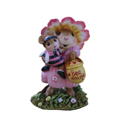 Wee Forest Folk M-699a Be Mine Honey Bee! (RETIRED)