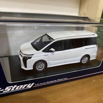 Hi-Story 1/43 TOYOTA VOXY HYBLID ZS (2019) White Pearl