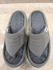 Isotoner Signature Womens Gray Memory Foam Thong Slippers LG 8.5-9 NEW