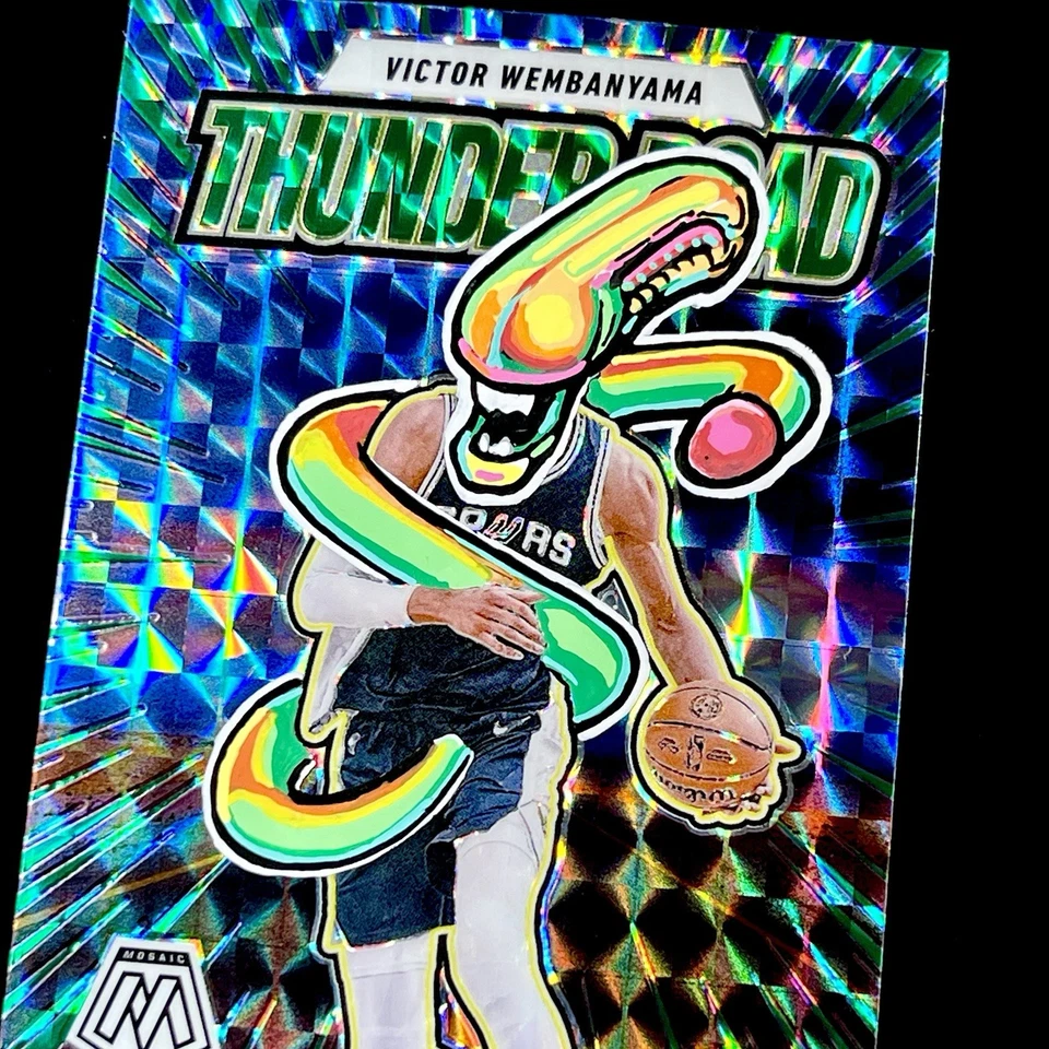 1/1 VICTOR WEMBANYAMA 🔥 ALIEN GREEN PRIZM SSP 🔥 NEW PENINI: ONE OF ONE ART - Image 3 of 4