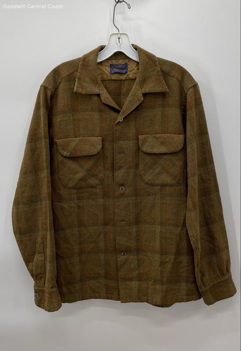 Pendleton Men's Plaid Button up - Size Medium - image 1