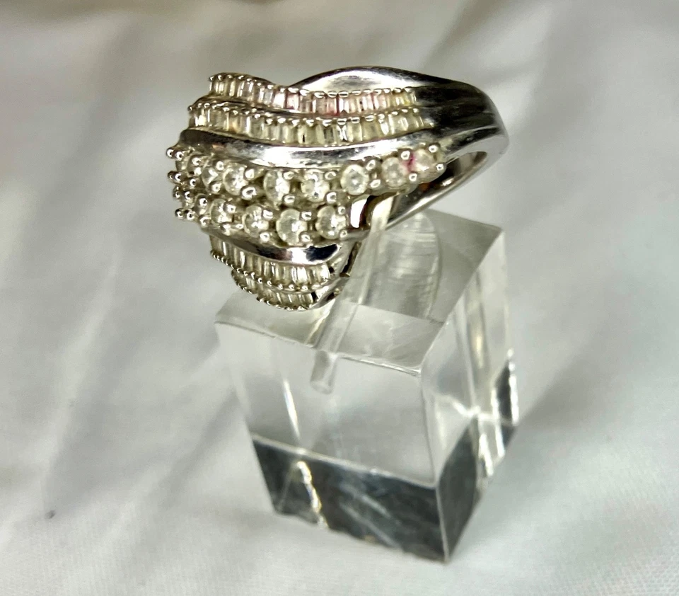 Anillo de ley con racimo de diamantes naturales de 2 quilates talla 7 gato caridad Foto 2 de 2