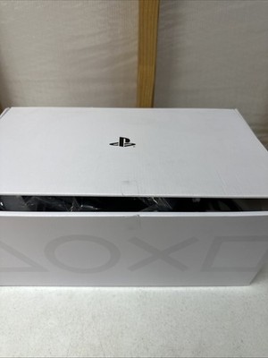 SONY PLAYSTATION VR HEADSET, W/CONTROLLERS,  CFI-ZVR1 (P24032599)