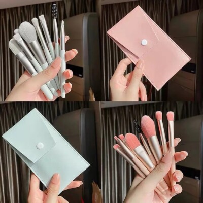 Mini Reise Make-up Pinsel 8 Stück Set mit 1 Stück Gratis Make-up 
