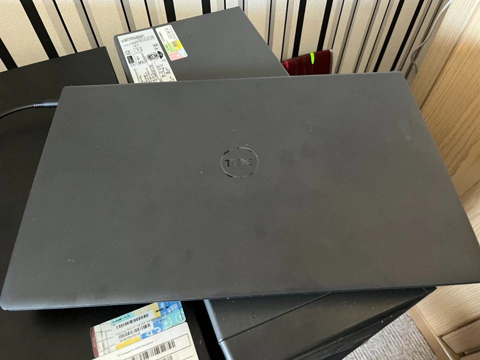 Dell Inspiron 15 3000 Notebook inkl. Zubehör - Bild 2 von 4