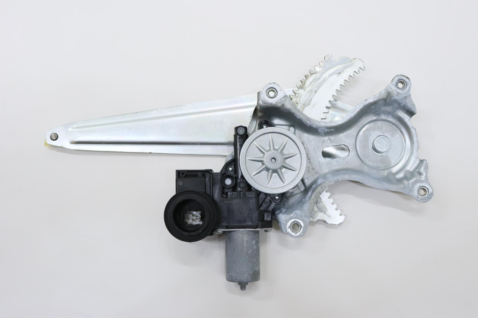 2018- 2023 TOYOTA CAMRY REAR RIGHT DOOR WINDOW REGULATOR W/ MOTOR 