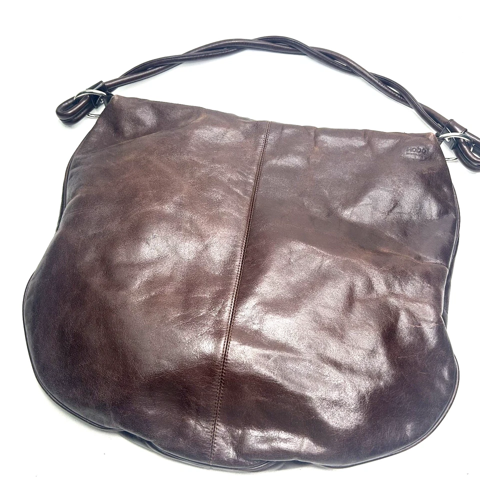 XLG Boho HOBO INTERNATIONAL Plisado Cuero Esmaltado Marrón con Correa Retorcida $288 Foto 3 de 4