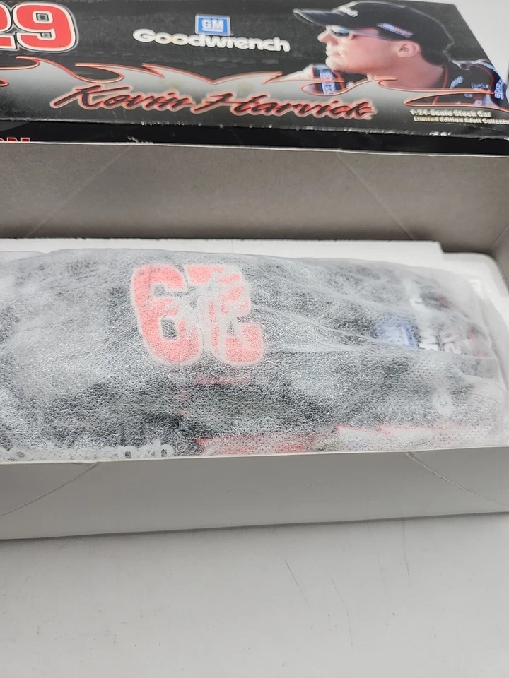 Kevin Harvick ##29 GM Goodwrench 2005 Monte Carlo Acción escala 1:24 Foto 4 de 4