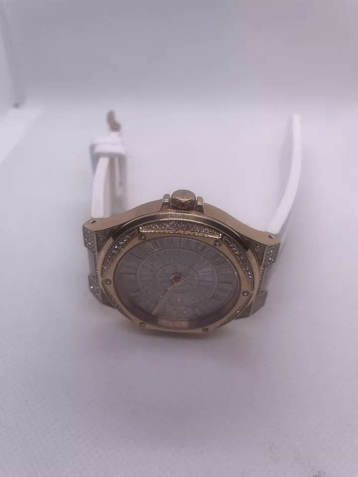 Reloj Lennox Pavé Grande Tono Oro Rosa y Silicona Foto 2 de 4