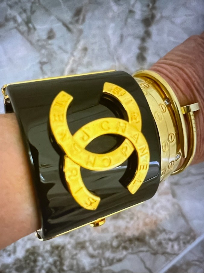 CHANEL Black Cuff Bracelet Gold Plated CHANEL PARIS 6.5