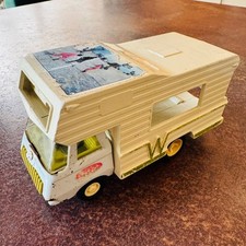 Vintage 1970s Tonka Winnebago Minnie Winnie Pressed Steel Camper Toy Van 9"