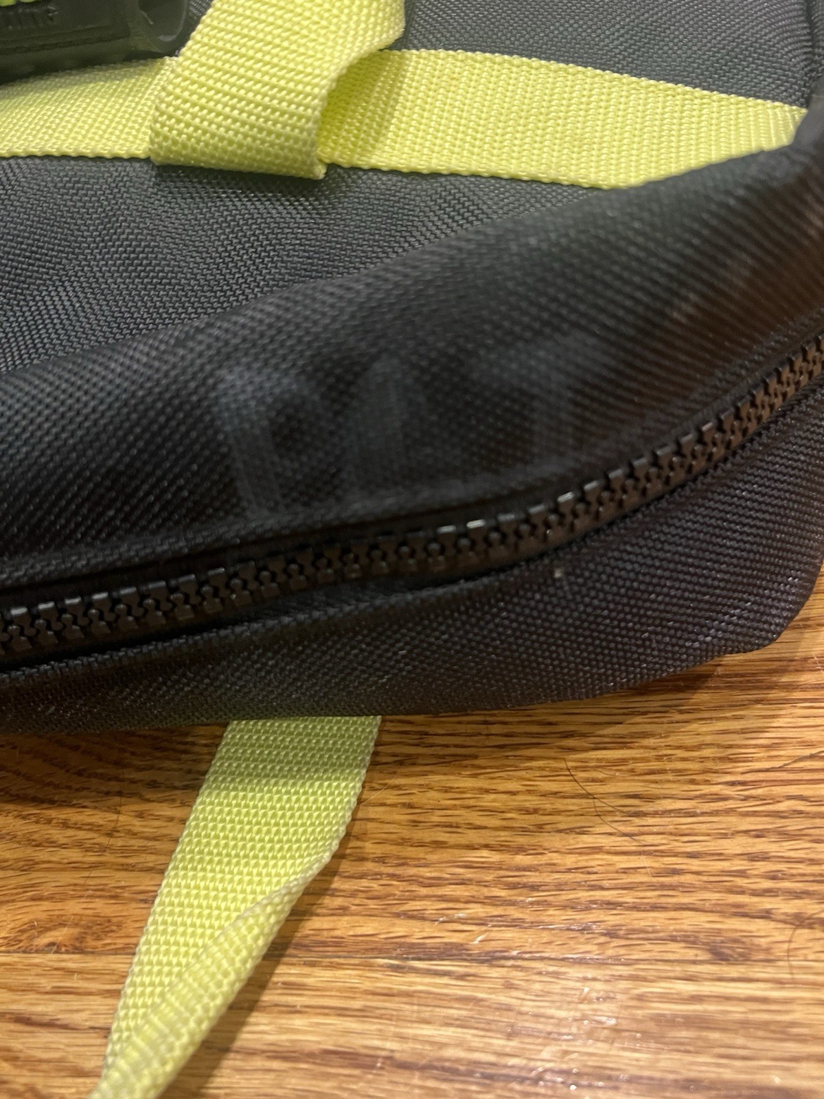 SCUBA DIVING PRE-OWNED U.S.DIVERS CRESSI SUB GEAR/ KIT LOT WITH CARRY BAG