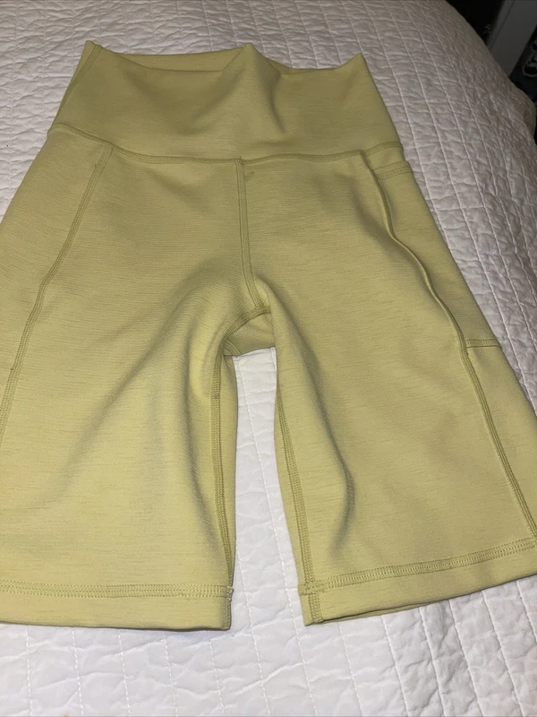 sweaty-betty super sculpt yoga exercise side phone pocket guc shorts