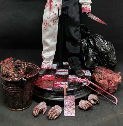 Terrifier 2 - Art the Clown 1/6 Custom Figure w. Accessories and Base - Picture 8 of 12