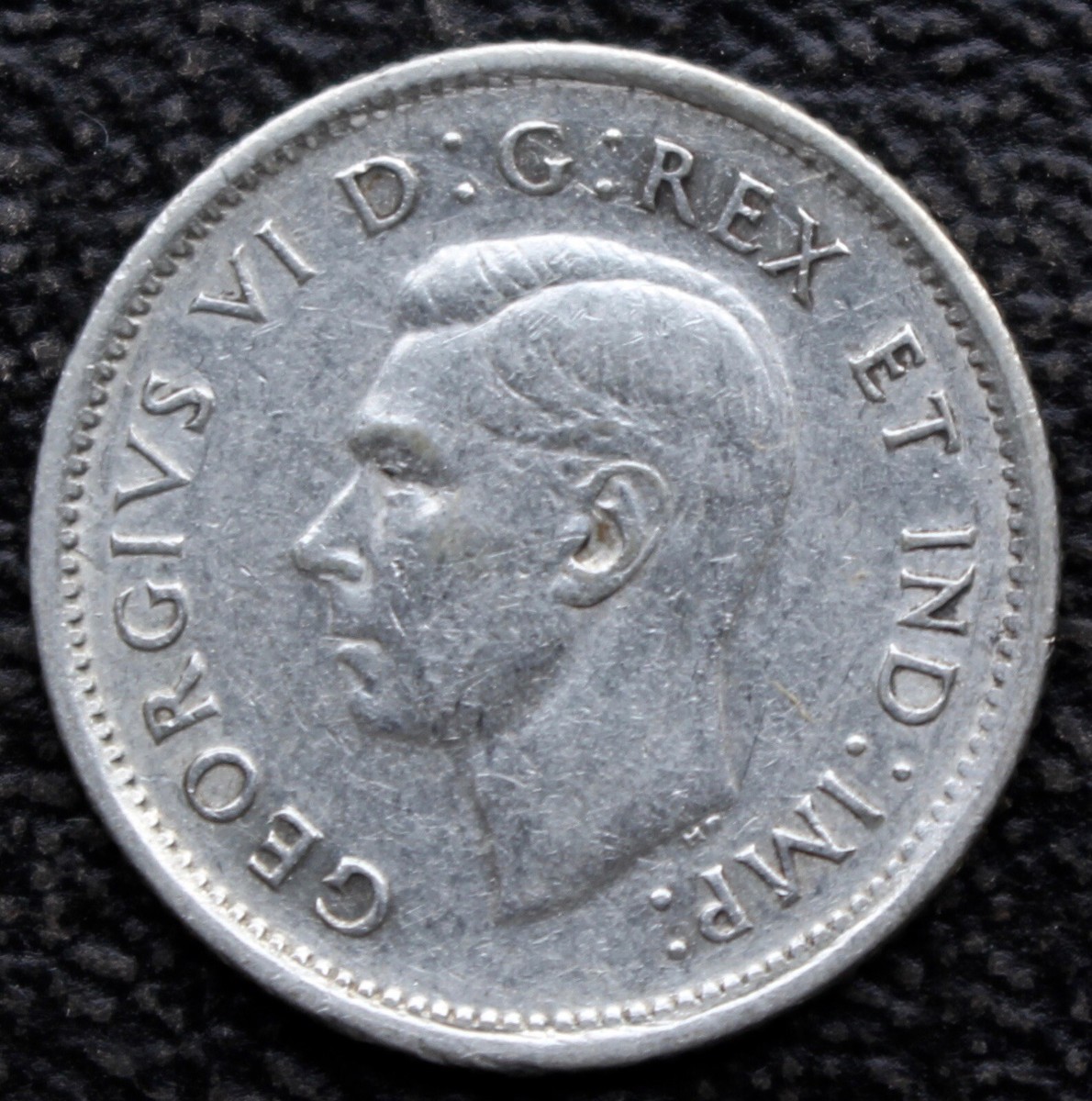1943 CANADA 10 CENTS - .800 SILVER - King George VI - Bluenose