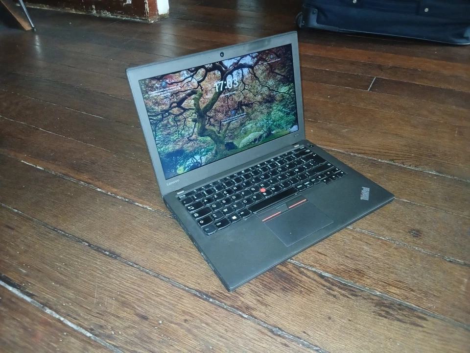 Lenovo ThinkPad X270 · i5-6300U · 8GB · 256GB, photo 2 sur 5