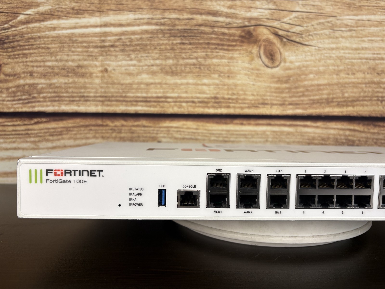 как выглядит Fortinet FortiGate 100E Security Firewall Appliance FG-100E Unregistered фото