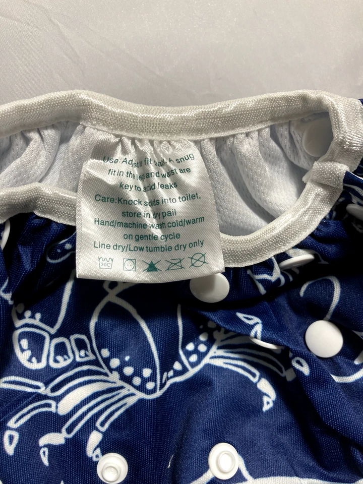 Pañales de natación para bebé ALVABABY 1 pieza reutilizables lavables y ajustables - nunca usados Foto 3 de 4