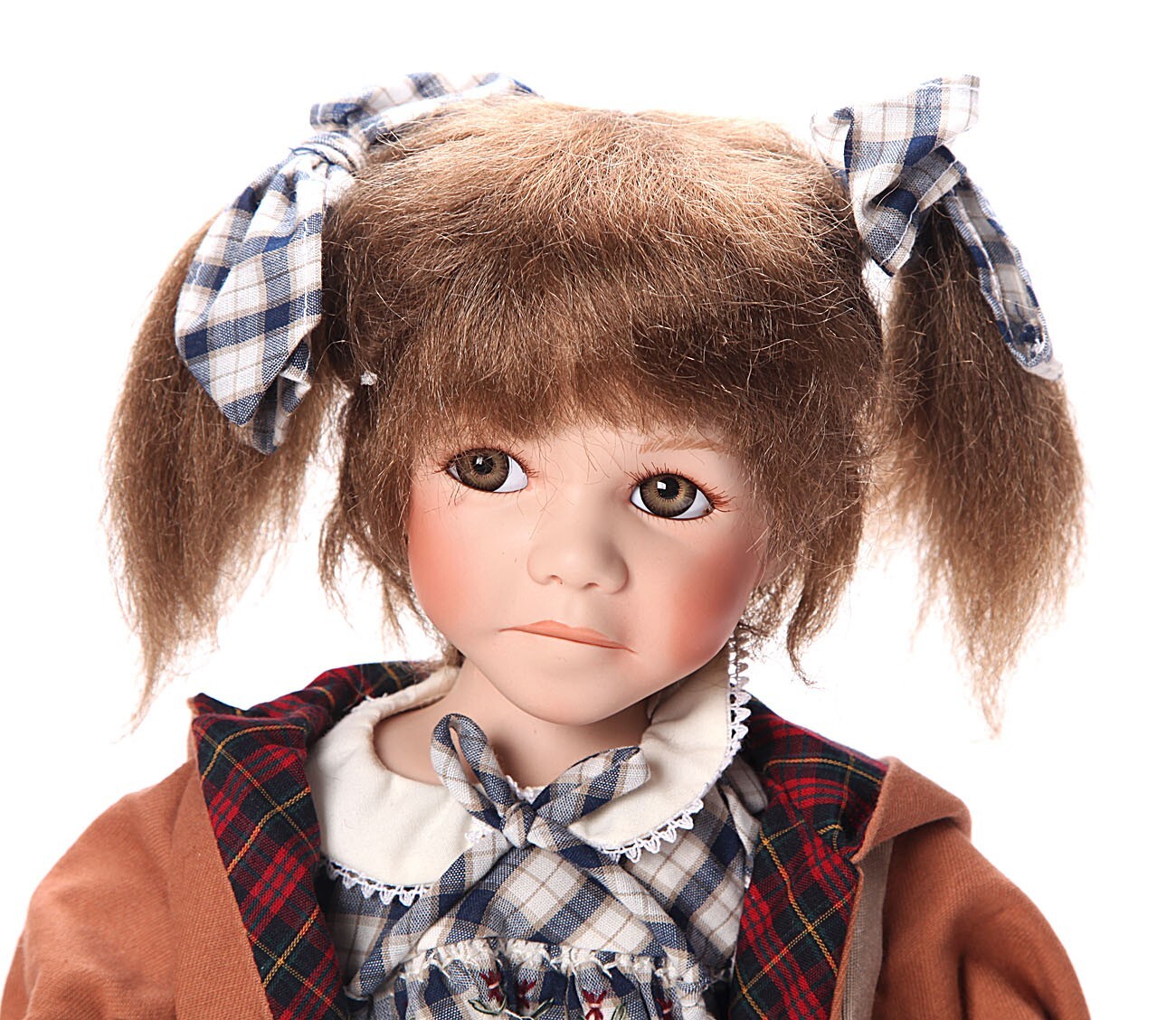 Delton Products Fine Collectible Porcelain Doll 17" "Wendy" 517/2000