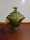 Vtg Green Glass Anchor Hocking Pedestal Grapes Candy Dish Lid 8 Sided Compote