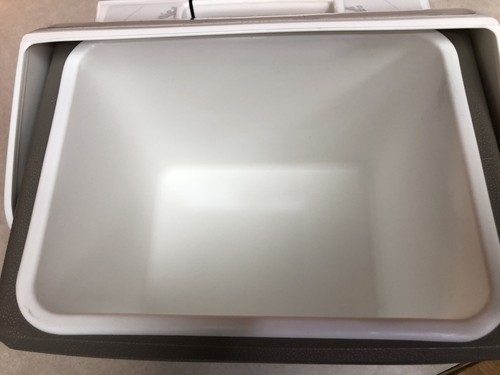Disney Star Wars Igloo Playmate Mini Cooler Mandalorian The Child 4qt 6 Can New - Picture 10 of 10