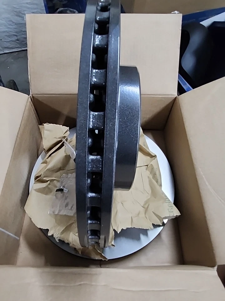 BREMBO 09.C893.11 PAIR Brake Disc suitable for MERCEDES-BENZ E-Class 2002-09 - Image 4 of 4