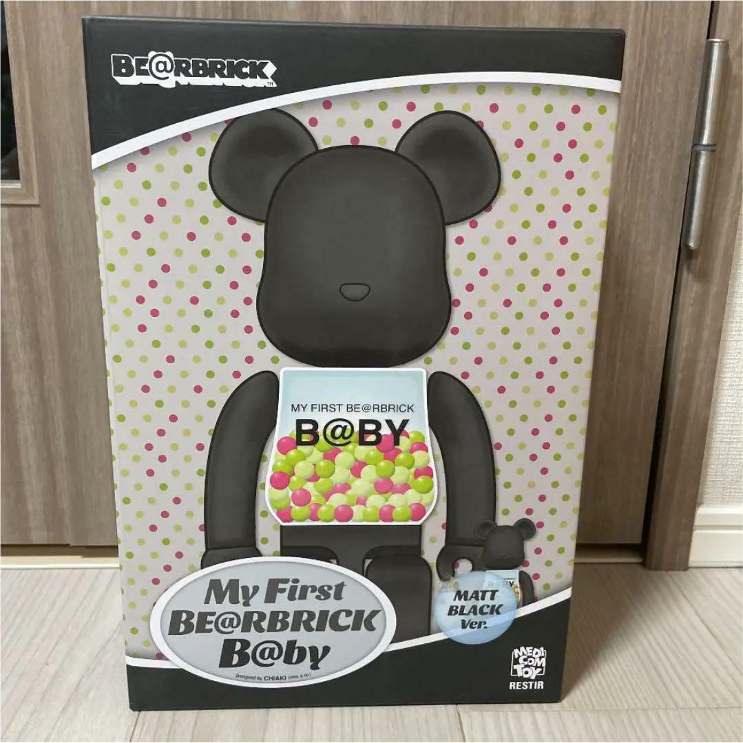 激安特価 MEDICOM TOY メディコムトイ<br>MY FIRST BE@RBRICK B@BY × RESTIR <br>マイ ファースト  ベアブリック ベイビー リステア<br>MATT BLACK Ver.100％ 400％<br>マット ブラック バージョン<br>2021 正規品  新古品