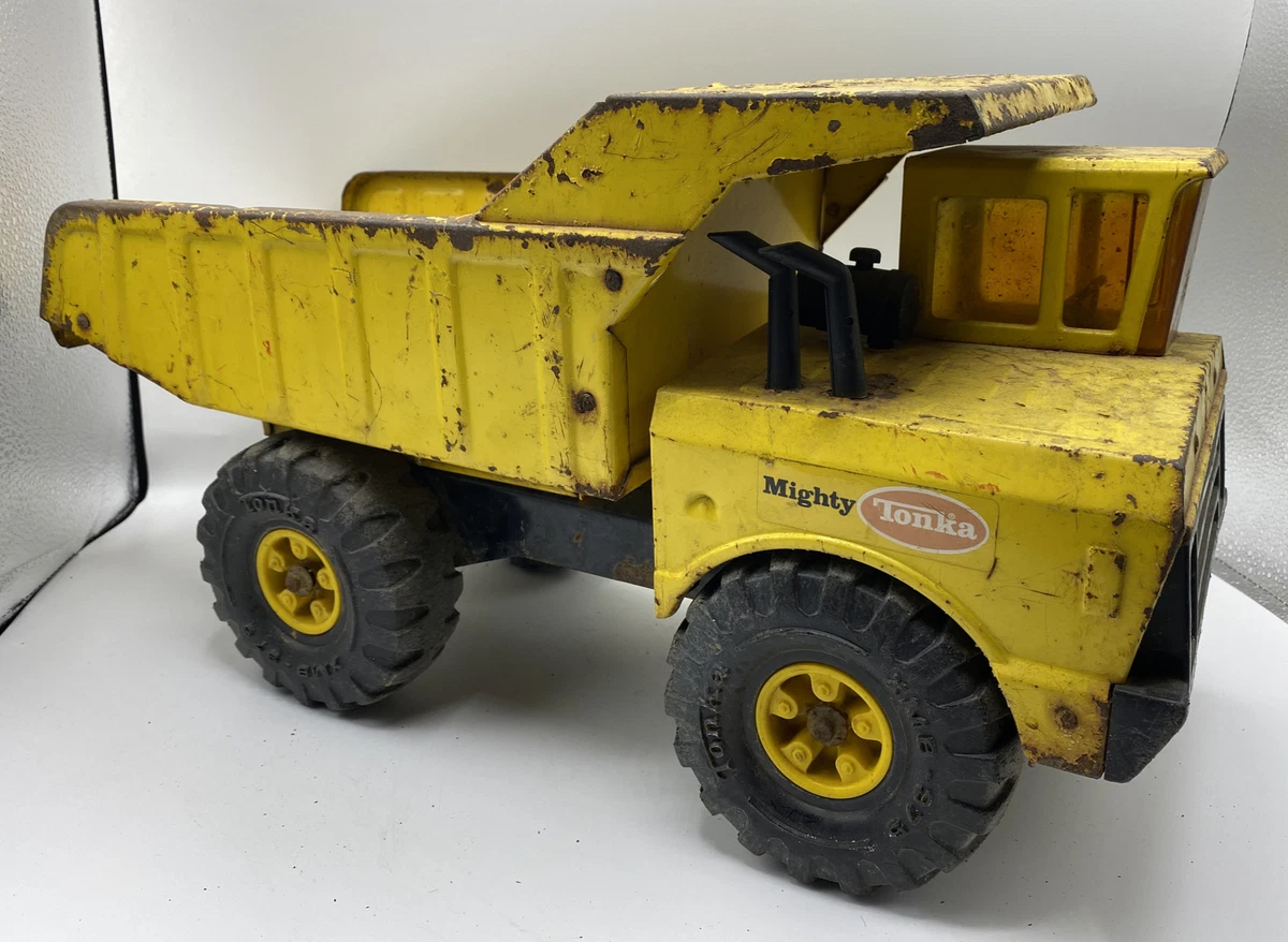 Vintage MIGHTY TONKA Yellow Dump Truck 18.5 Long, 10 1/4” Tall, 8” Wide