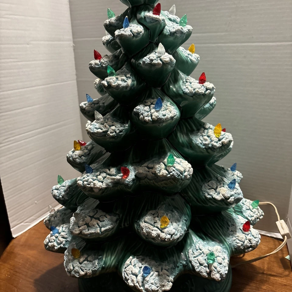 Antigo 1971 21” Cerâmica Árvore de Natal Geada Ponta Verde com Luzes Funcionando Feriado - Imagem 4 de 4