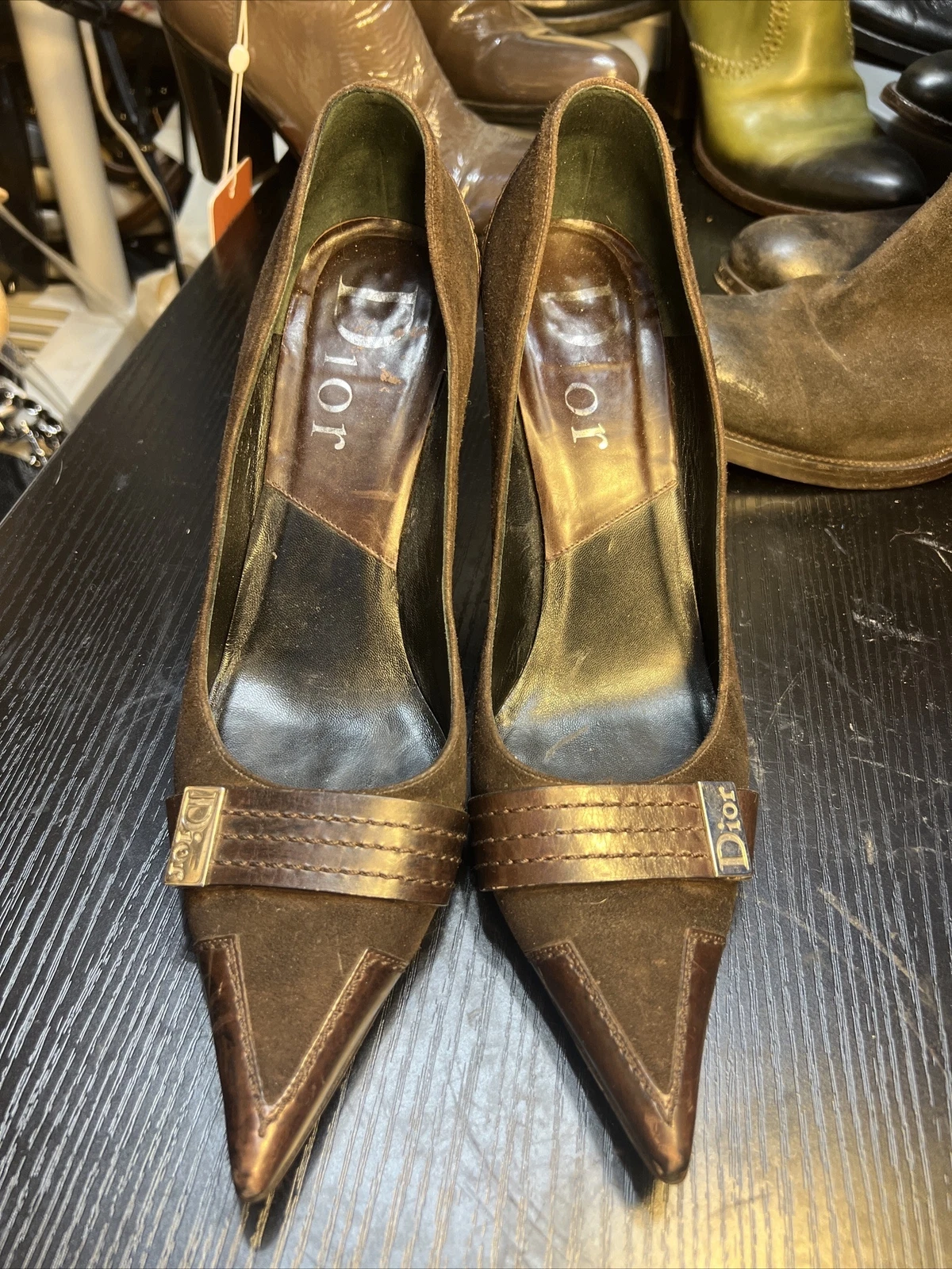 Chaussures Dior 39,5 logo escarpins pointu marron daim et CUIR aile argent BOUCLE DIOR
