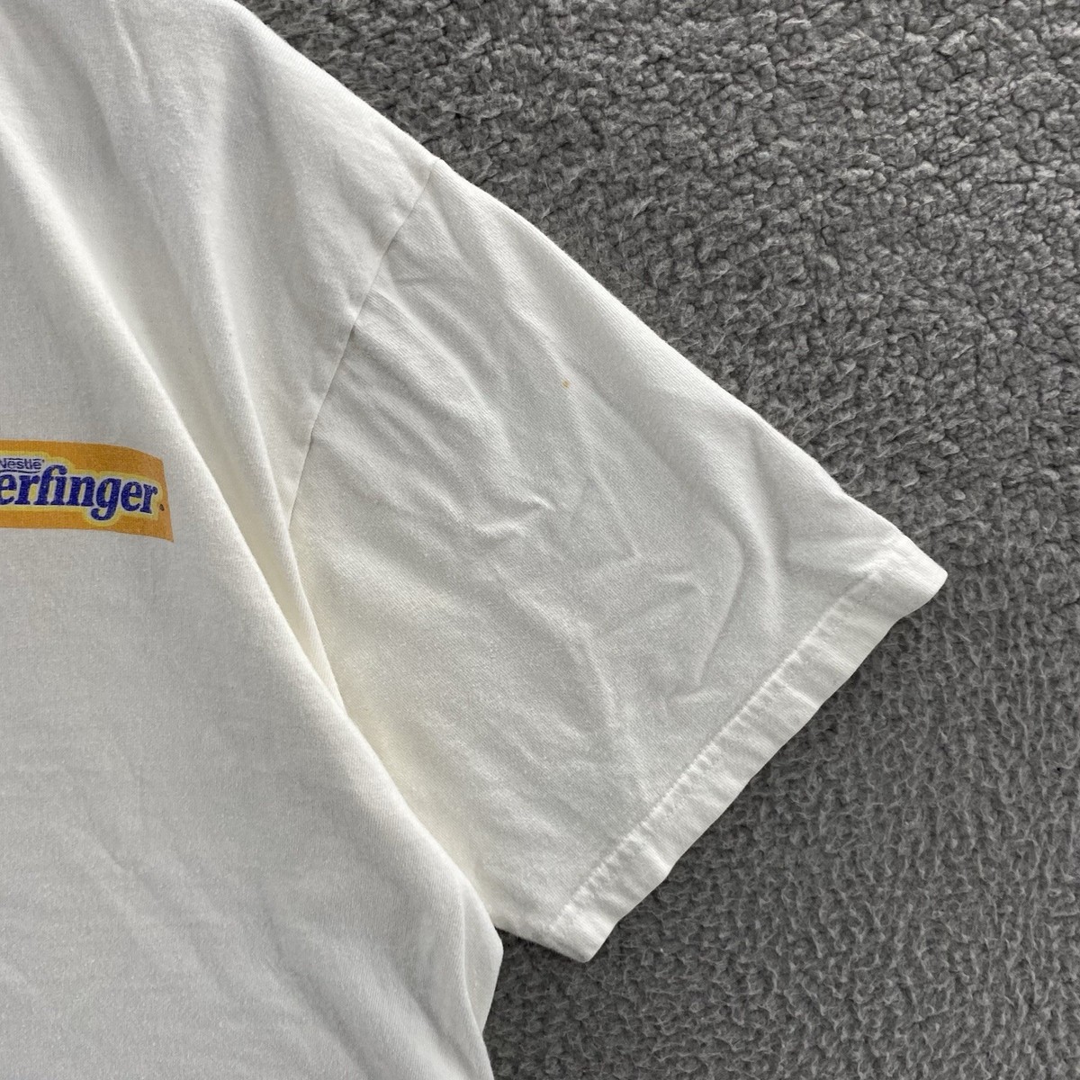 VINTAGE Butterfinger T Shirt Men Extra Large Nestle Chocolate Bar 
