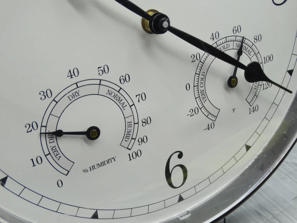 ACURITE 13in Outdoor Clock with Thermometer and Humidity - Image 3 of 4