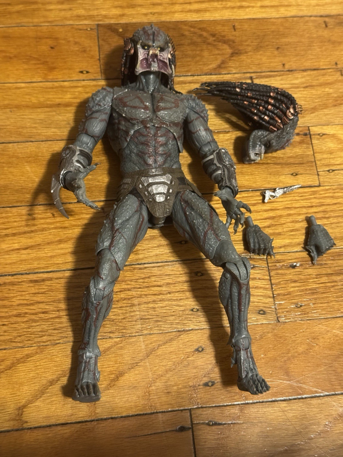 NECA Deluxe Armored Assassin Predator | The Predator 2018 | Loose Complete 