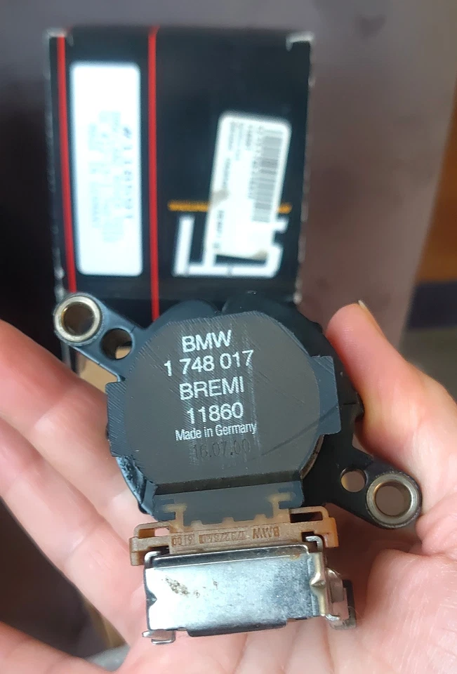 Bobina de ignição BMW Land Rover STI #11859T OEM 12131748018 - Imagem 4 de 4