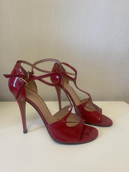 Women Stuart Weitzman Heels Red 38.5