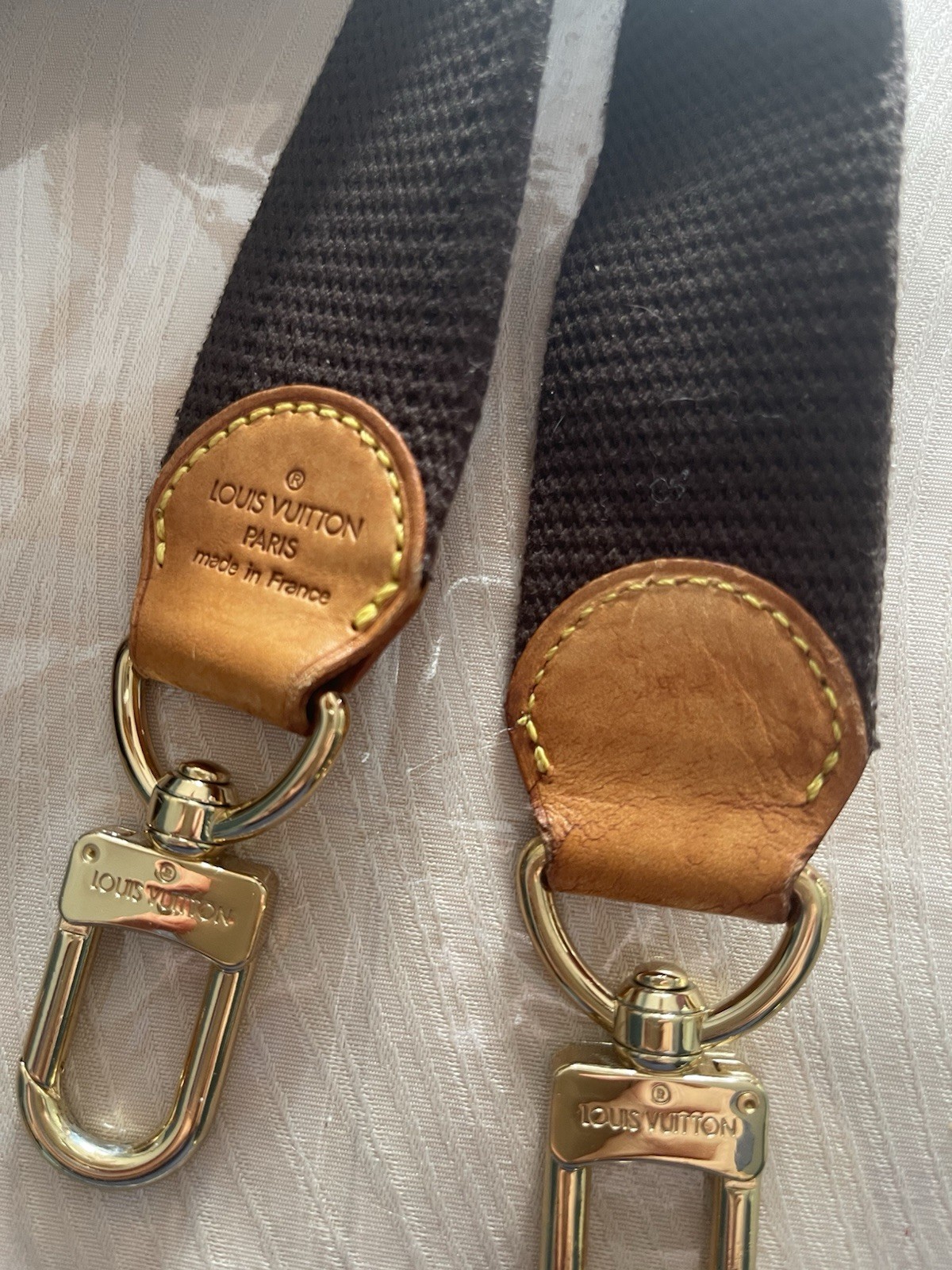 Authentic Louis Vuitton  Adjustable Crossbody/sho… - image 2