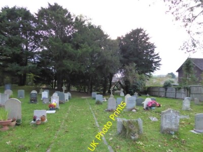 Foto 6x4 St Peter's Burial Ground, Shorwell (ii) Sandy Way\/SZ4582 c2015