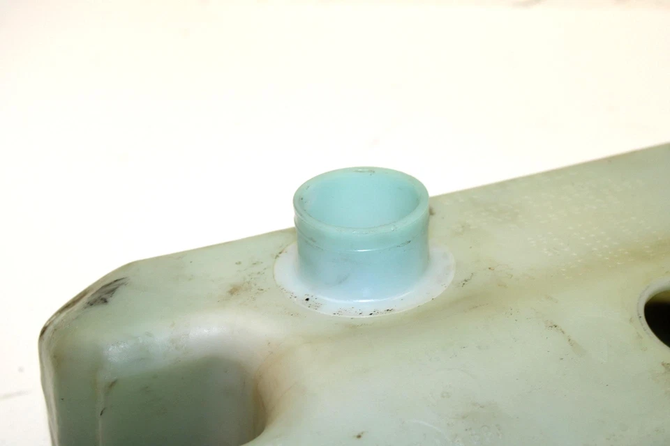 1995 Sea-doo Xp Oem Oil Tank 275000123 JS16 - Image 2 of 4