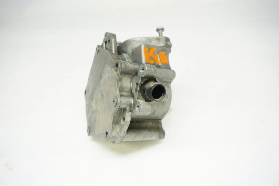 15 16 AUDI A3 1.8T Engine Vacuum Pump 06K145100B - Image 2 of 4