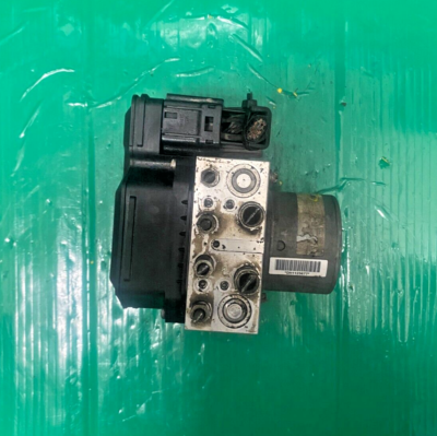 2013-2015 Mazda CX-9 ABS Anti Lock Brake Module & Pump TK21 43 7A0