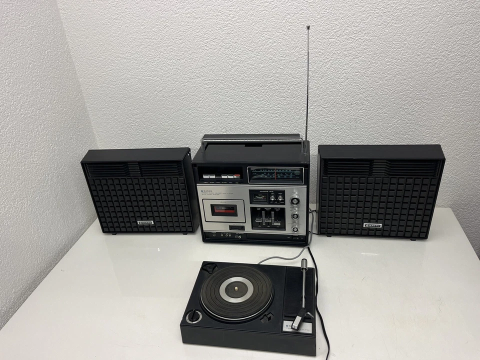Vintage SANYO G-2613NK Radio Kassette Plattenspieler Boombox System SUPER RARE - Bild 2 von 4