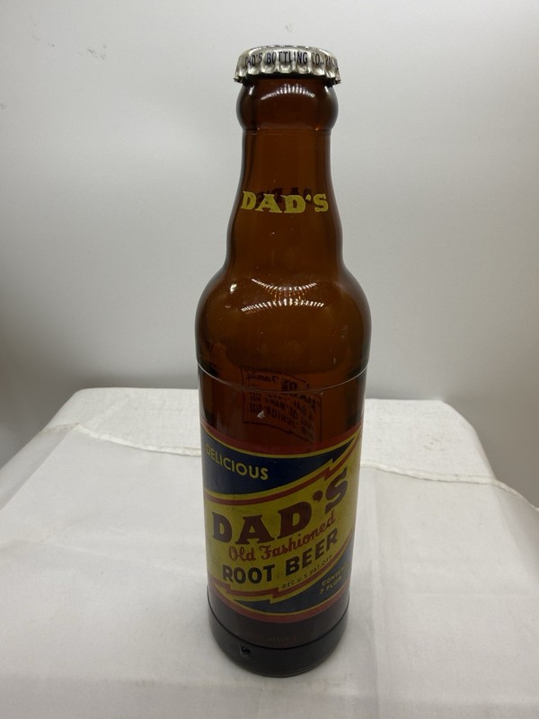 1948 Dad's Root Beer "Dad's" amber 7oz ACL soda bottle Louisville, KY
