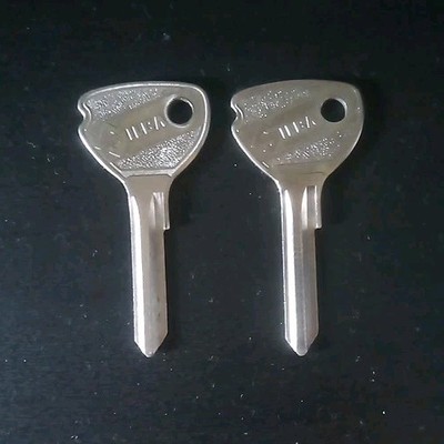 2x Ersatzschlüssel für Opel Admiral, Rekord, Kadett '73 Silca YM11 Key Blank