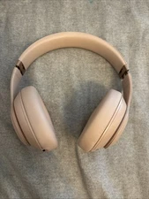 Beats Studio Pro x Kim Kardashian