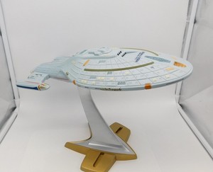 Playmates Uss Voyager | eBay